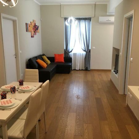 Cooper Apartment Genoa Bagian luar foto